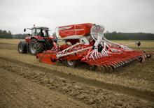 Посівні машини Pöttinger Terrasem C 6 fertilizer