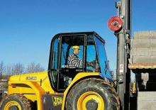 Позашляхові навантажувачі JCB 930