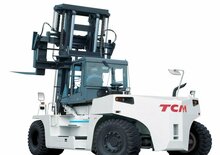 Позашляхові навантажувачі TCM FD300-3