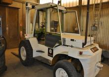 Позашляхові навантажувачі Unitrac ST 50