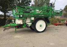 Причіпні польові обприскувачі CHD F3033