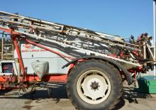 Причіпні польові обприскувачі Kuhn Grand Large 4000