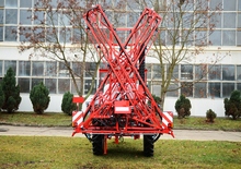 Причіпні польові обприскувачі Unia Pilmet 1518 