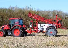 Причіпні польові обприскувачі Unia Plus 1615 XL
