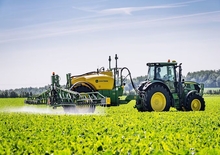 Причіпні польові обприскувачі John Deere R732i
