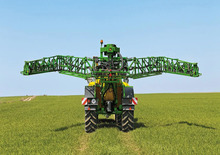 Причіпні польові обприскувачі John Deere R944i