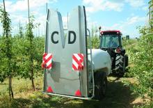 Причіпні польові обприскувачі Unia Sleza 1000