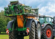 Причіпні польові обприскувачі Amazone UX 11201 Super (36) 