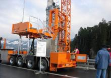 Автомобільні підйомники з шарнірною стрілою Moog MBI 160-1,7/S