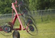 Причіпні валкоутворювачі (барабанні граблі) Massey Ferguson 1512 S