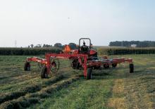 Причіпні валкоутворювачі (барабанні граблі) Case IH WR201