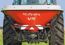 розкидач добрив Kubota VS800