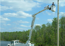 Причіпні підйомники з шарнірною стрілою Altec AM55E
