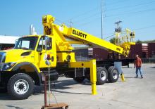 Автовишки з телескопічною стрілою Elliott Equipment H90F HiReach