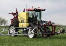 Самохідні польові обприскувачі Hardi HELIOS