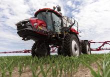 Самохідні польові обприскувачі Case IH Patriot 4450