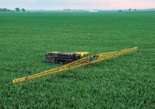 Самохідні польові обприскувачі John Deere STS16