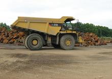 Самоскиди із жорсткою рамою Caterpillar 772