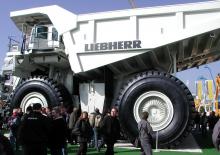 Самоскиди із жорсткою рамою Liebherr T282B