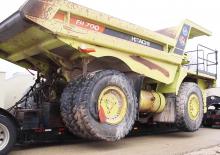 Самоскиди із жорсткою рамою Euclid Hitachi EH 700
