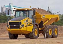 Шарнірні самоскиди Bell B25E 6x4 Supertruck