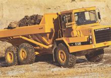Шарнірні самоскиди Caterpillar D250B