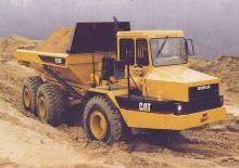 Шарнірні самоскиди Caterpillar D250D