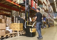 Палетні штабелери Stand Up Rider Platform Caterpillar NSP14N2R