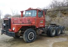 стійке шасі Mack DM-800ST CA492 Cummins NTC 300 6x4