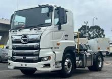 Тягачі Hino 700 SH 1845 4x2