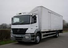 Тягачі Mercedes-Benz Axor 1823