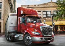Тягачі International RH613 113 Hi-Rise Sleeper  International A26