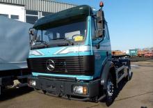 Тягачі Mercedes-Benz SK 1831 AK 4X4