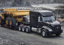 Тягачі Volvo Trucks VNX 400.527 8x6 Tridem