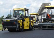 Тандемні вібраційні дорожні катки Bomag BW 174 AP