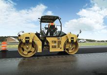 Тандемні вібраційні дорожні катки Caterpillar CB68B