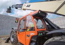 Телескопічні навантажувачі JLG 1255