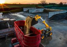 Дворовий навантажувач JCB 532-70 AGRI