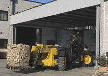Телескопічні навантажувачі Komatsu WH613