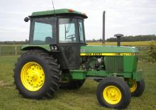 Трактори 4WD John Deere 2750