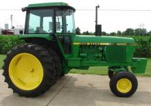 Трактори 4WD John Deere 4040