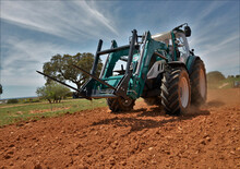 Трактори 4WD Arbos 5115