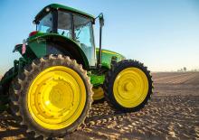 Трактори 4WD John Deere 6140J