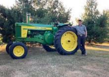Трактори 4WD John Deere 720