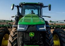 Трактори 4WD John Deere 8R 250