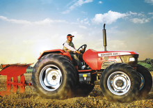 Трактори 4WD Mahindra 9500