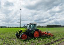 Трактори 4WD Claas Axos 230  