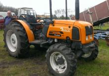 Трактори 4WD Renault Fructus 140 - 4