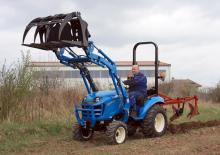 Трактори 4WD LS J27 Gear