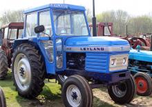 Трактори з заднім приводом Leyland 262